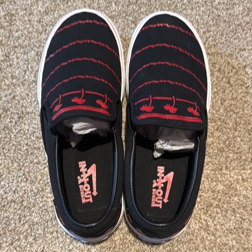 In-N-Out Burger Slip-On Shoes NWOT Black Red Drink Cup Streetwear Unisex W8.5/M7